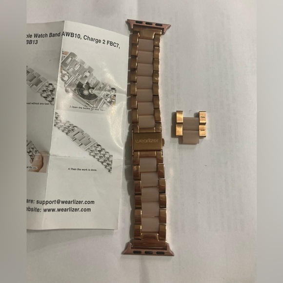 Wearlizer Rose Gold Band for Apple Watch Series 3 - Picture 2 of 3